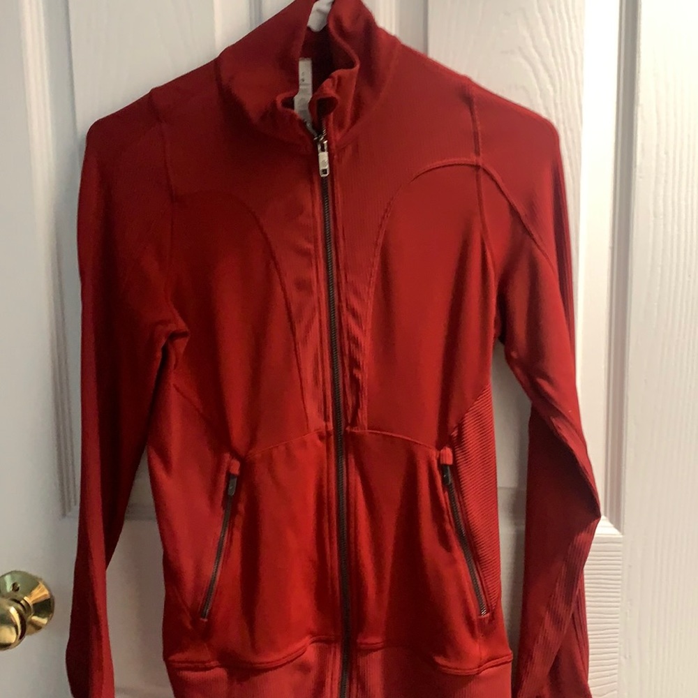 Lululemon top. Size 6